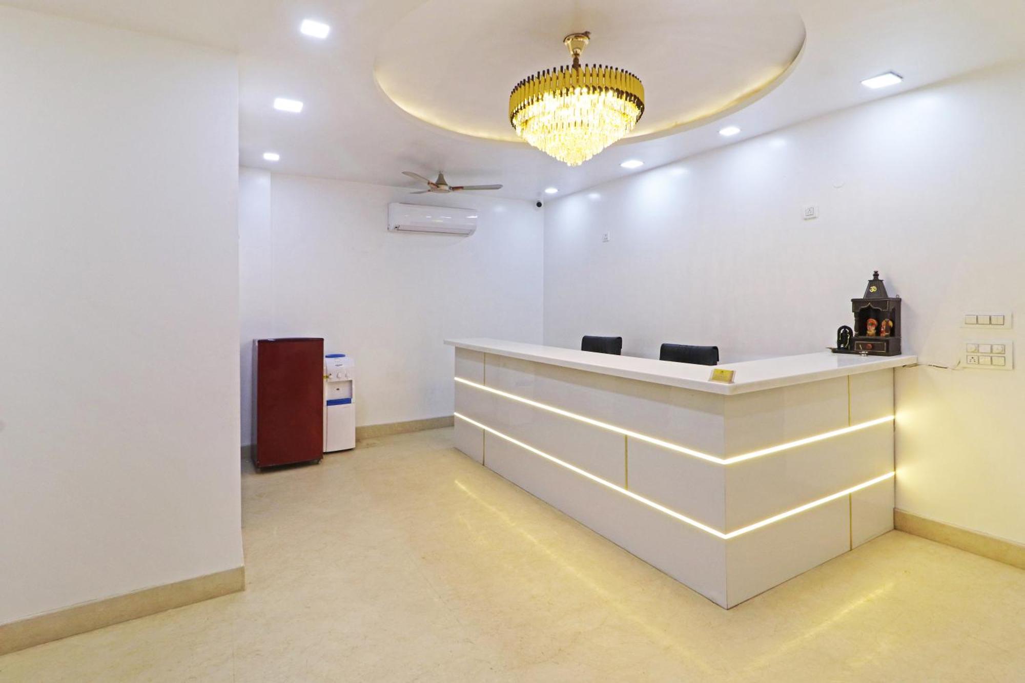 Hotel Samrat Residency 10 Mints Walking Distance Nizamuddin Railway Station Nueva Delhi Exterior foto