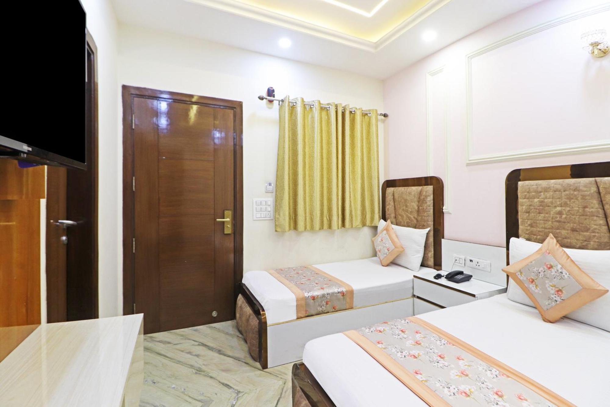 Hotel Samrat Residency 10 Mints Walking Distance Nizamuddin Railway Station Nueva Delhi Exterior foto