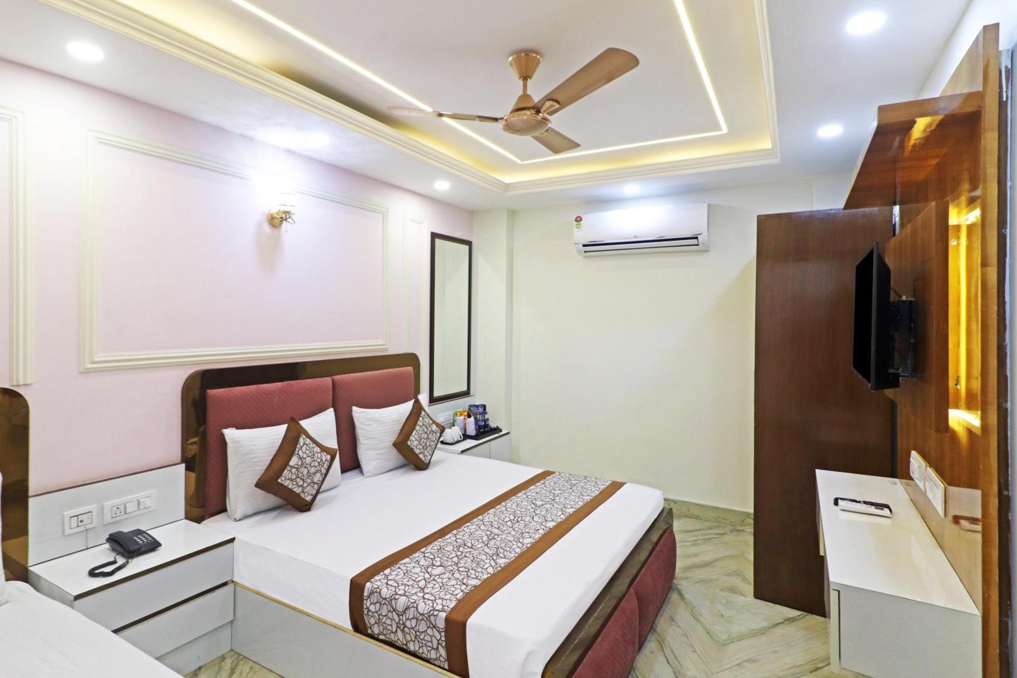 Hotel Samrat Residency 10 Mints Walking Distance Nizamuddin Railway Station Nueva Delhi Exterior foto