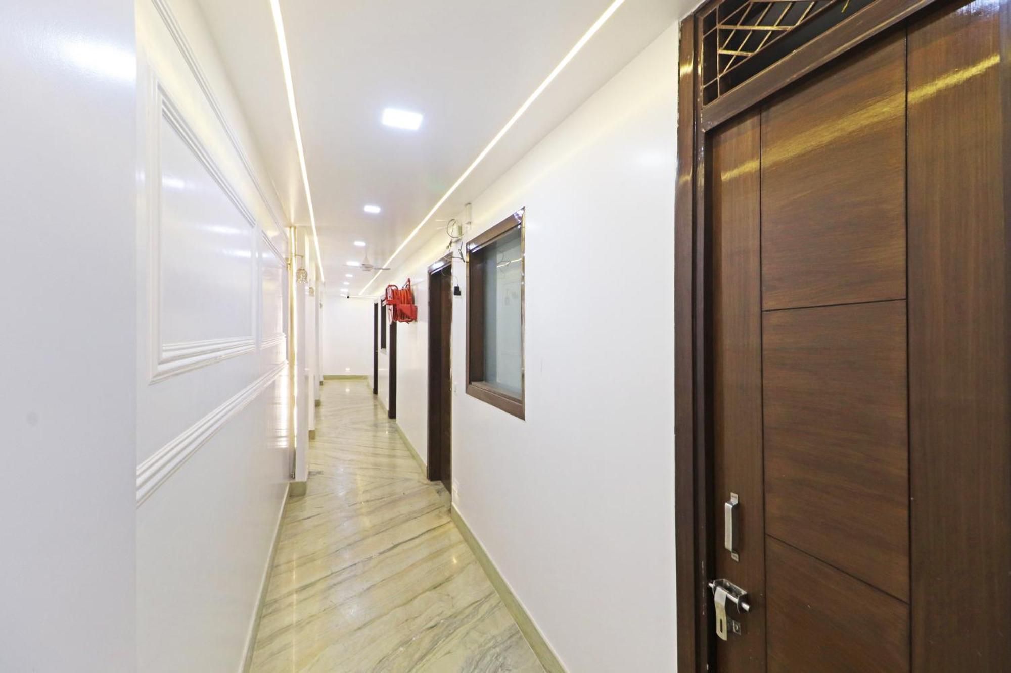 Hotel Samrat Residency 10 Mints Walking Distance Nizamuddin Railway Station Nueva Delhi Exterior foto
