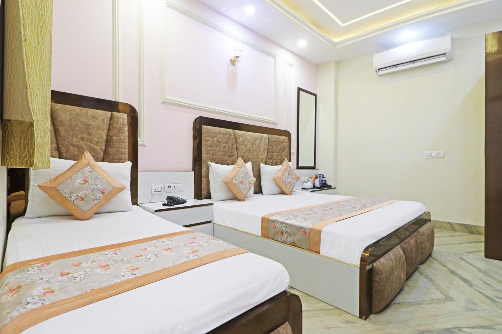Hotel Samrat Residency 10 Mints Walking Distance Nizamuddin Railway Station Nueva Delhi Exterior foto