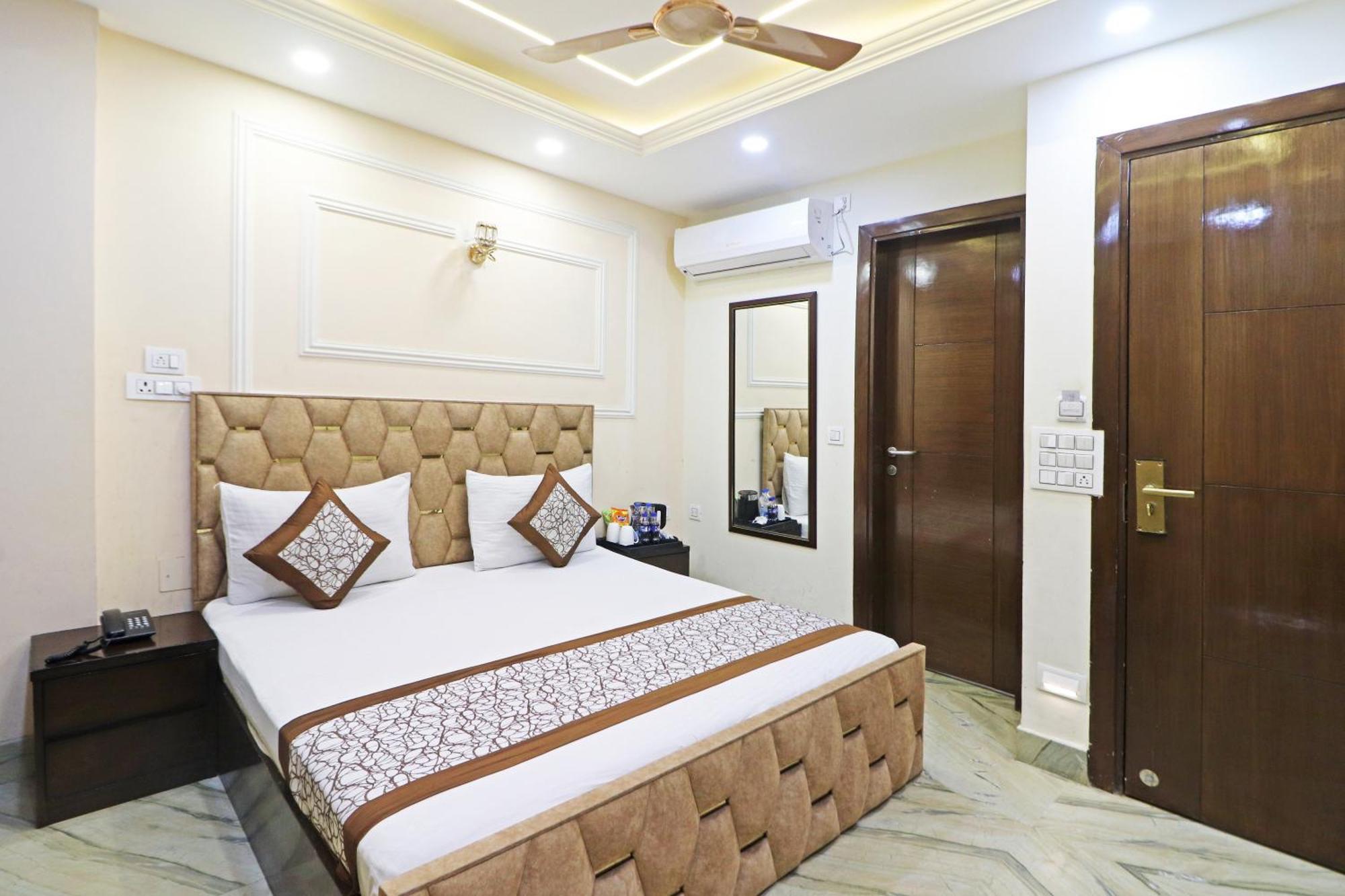 Hotel Samrat Residency 10 Mints Walking Distance Nizamuddin Railway Station Nueva Delhi Exterior foto
