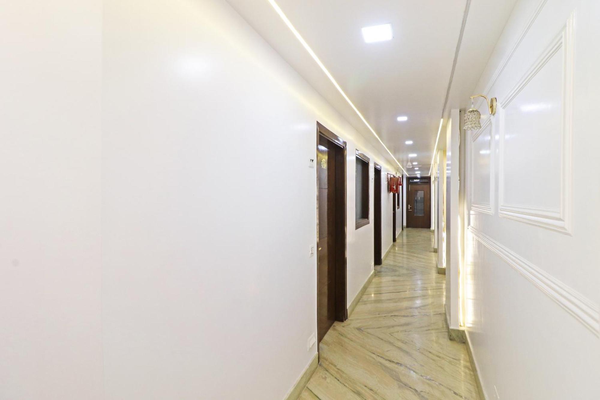 Hotel Samrat Residency 10 Mints Walking Distance Nizamuddin Railway Station Nueva Delhi Exterior foto