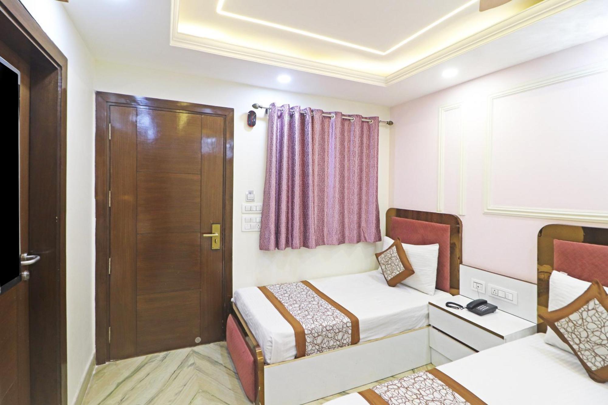 Hotel Samrat Residency 10 Mints Walking Distance Nizamuddin Railway Station Nueva Delhi Exterior foto