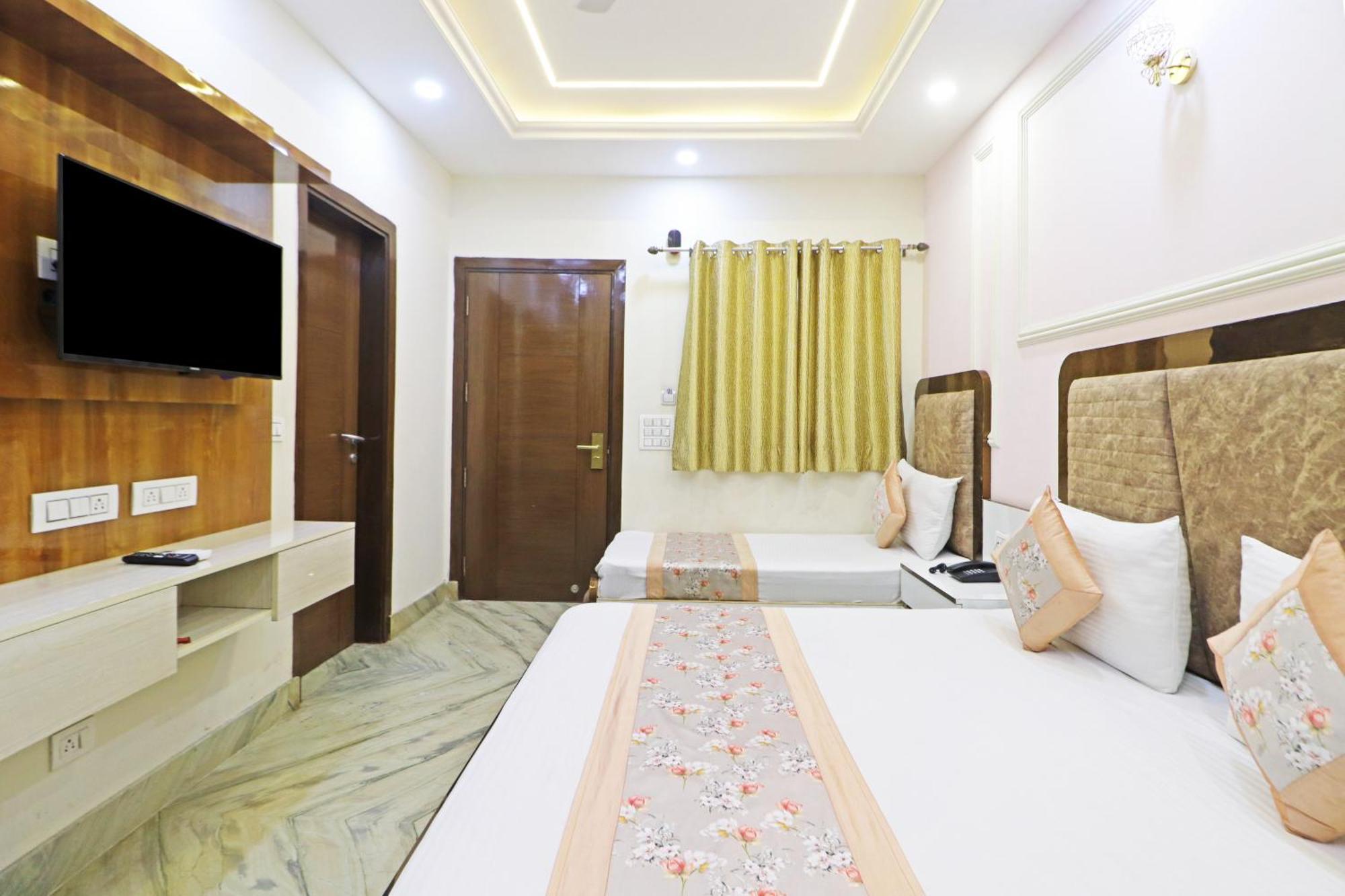 Hotel Samrat Residency 10 Mints Walking Distance Nizamuddin Railway Station Nueva Delhi Exterior foto