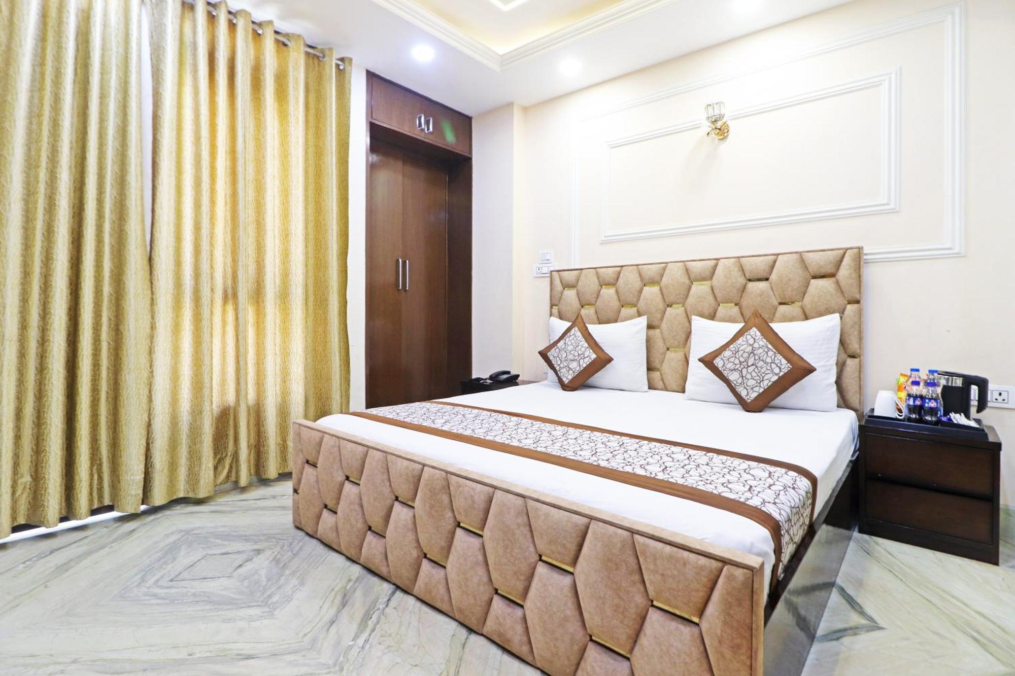 Hotel Samrat Residency 10 Mints Walking Distance Nizamuddin Railway Station Nueva Delhi Exterior foto