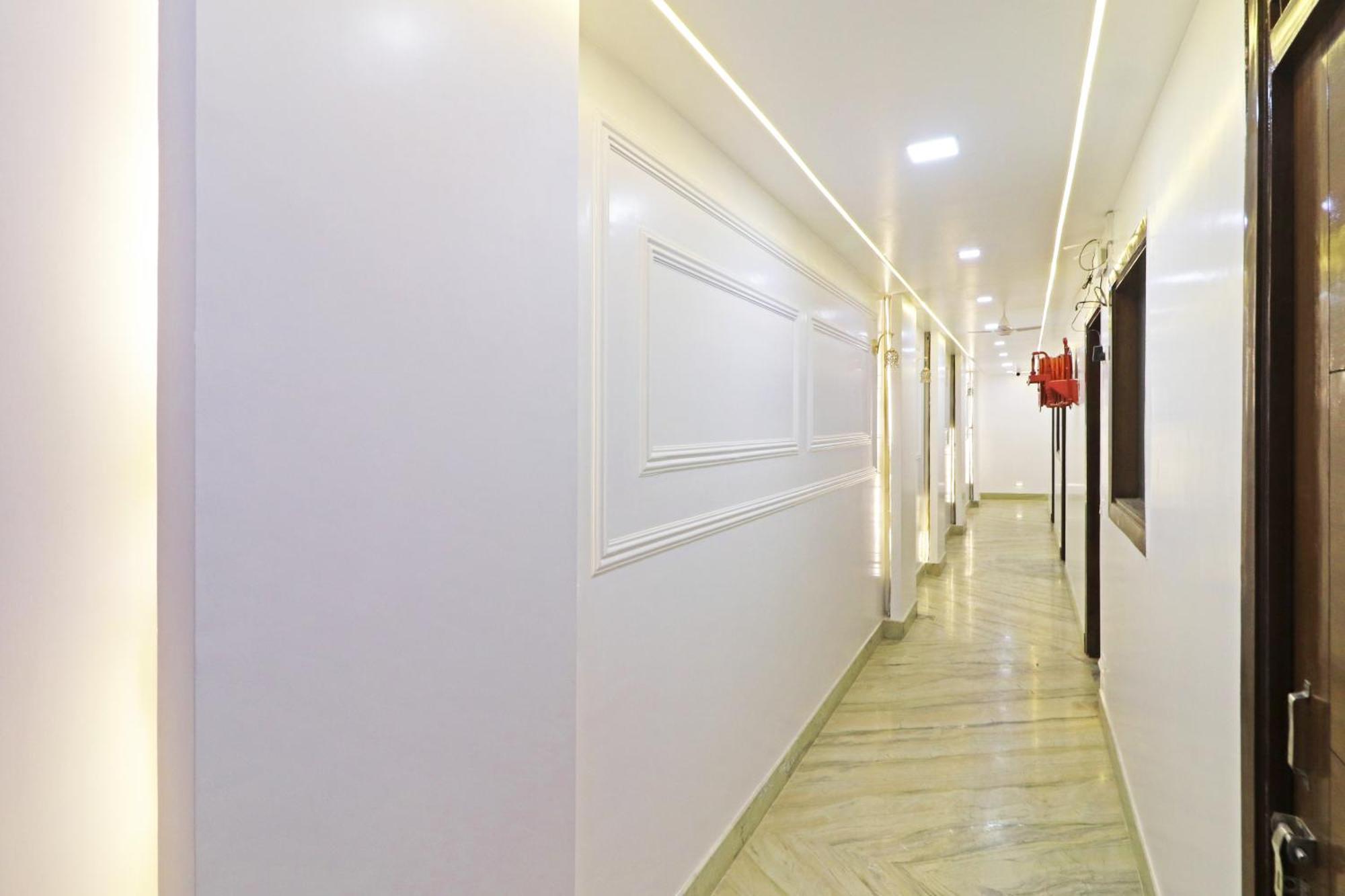 Hotel Samrat Residency 10 Mints Walking Distance Nizamuddin Railway Station Nueva Delhi Exterior foto