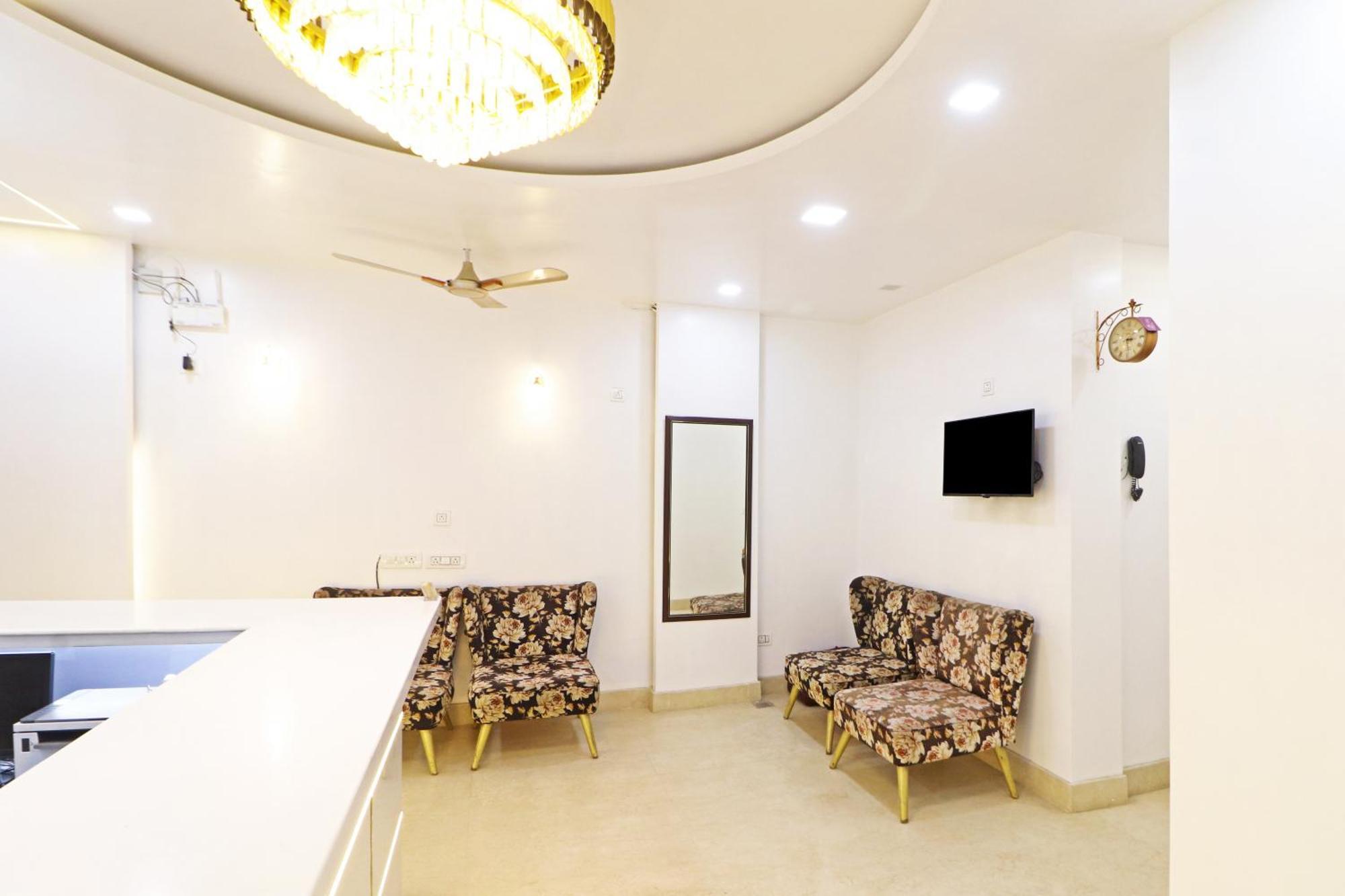 Hotel Samrat Residency 10 Mints Walking Distance Nizamuddin Railway Station Nueva Delhi Exterior foto