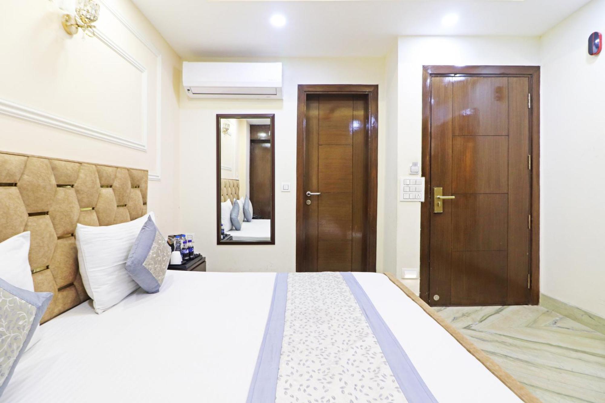 Hotel Samrat Residency 10 Mints Walking Distance Nizamuddin Railway Station Nueva Delhi Exterior foto